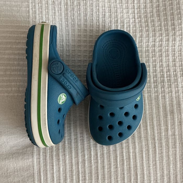 Crocsi marime 4 in stare ft buna