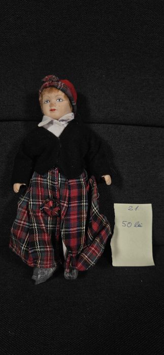 Păpuși cu cap din portelan