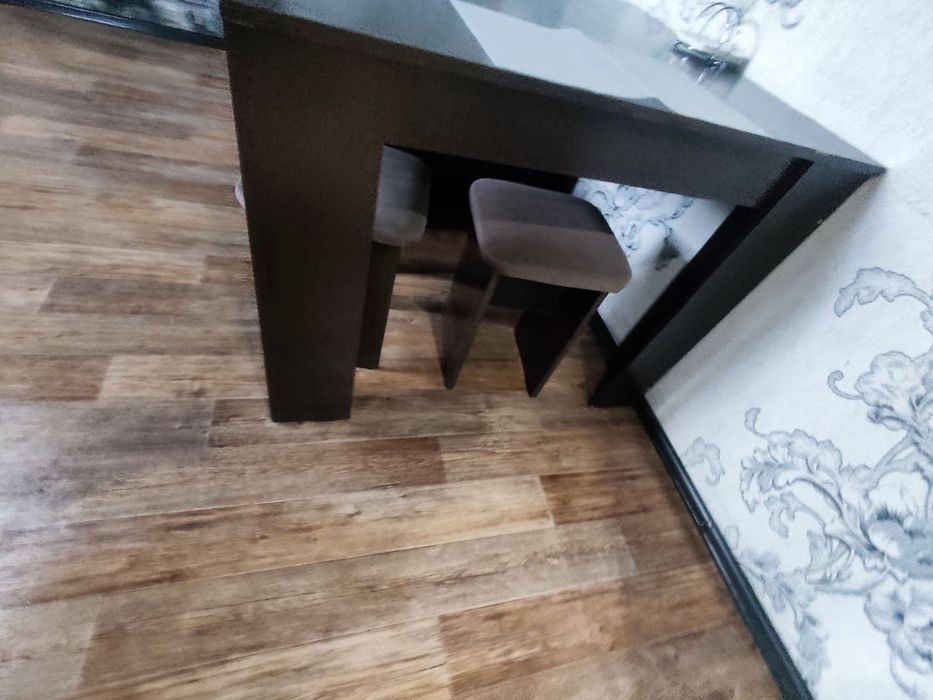 Стол 3 стула продам