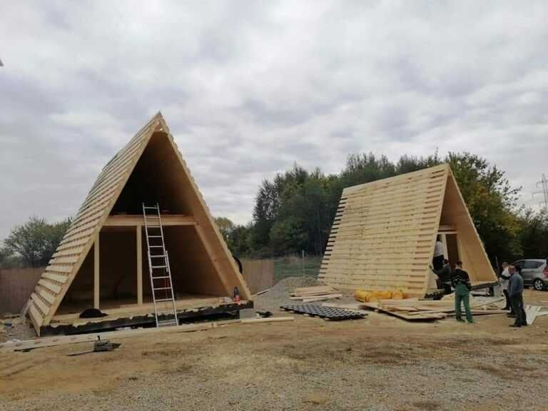 Cabana stil A Frame si casa din structura de lemn de vanzare