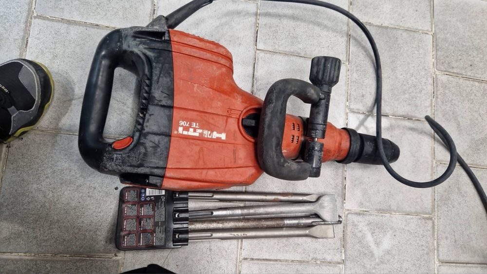 Мощен къртач Hilti Te 706