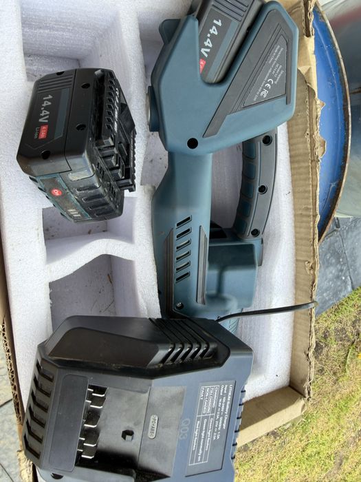 Aparat electric  legat banda PP si PET