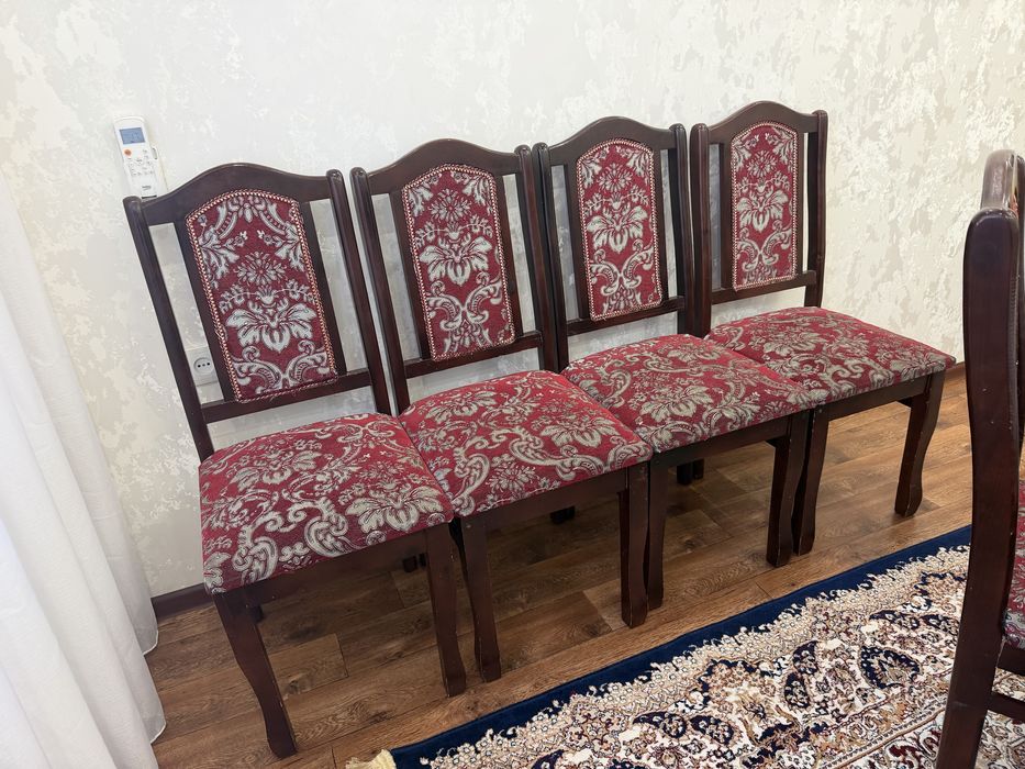 Стулья доя гостиной б/у