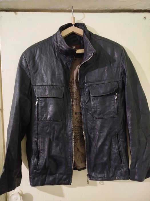 Продам кожаные куртки.