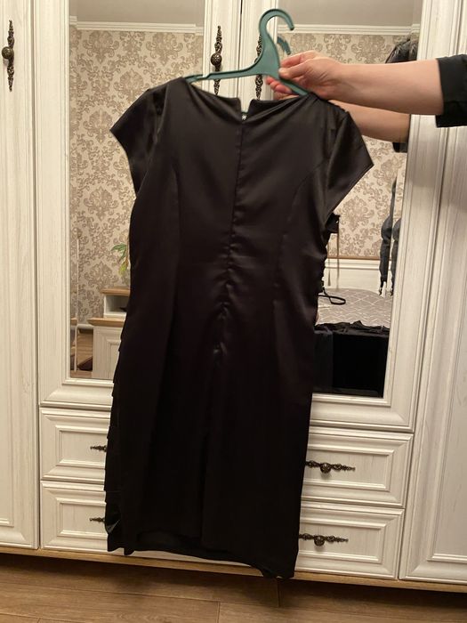 На продаже платья