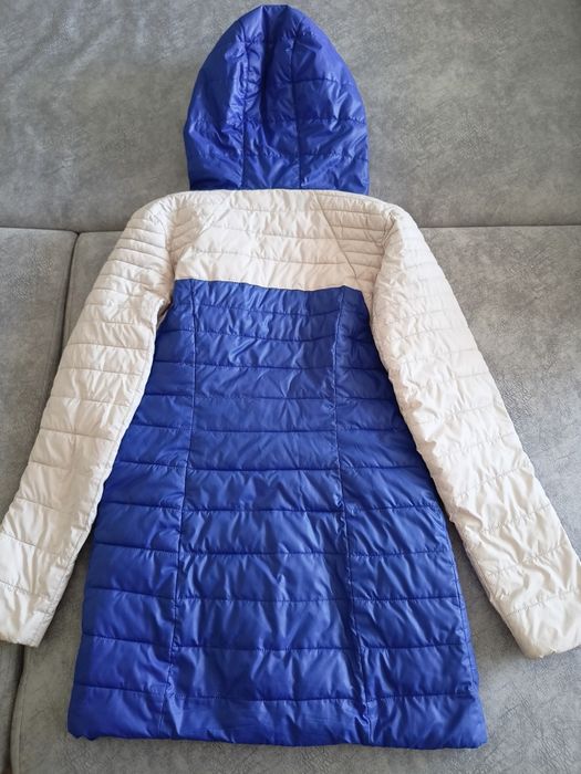 Продам весенние куртки, пальто