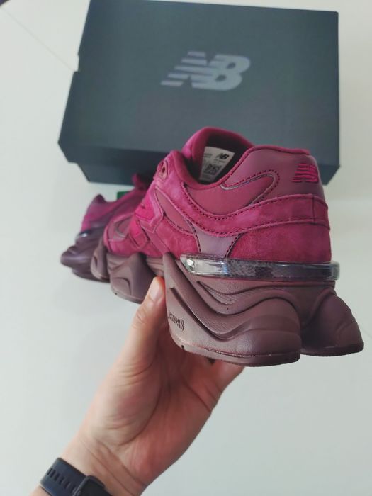New Balance 9060 Satin Burgundy
