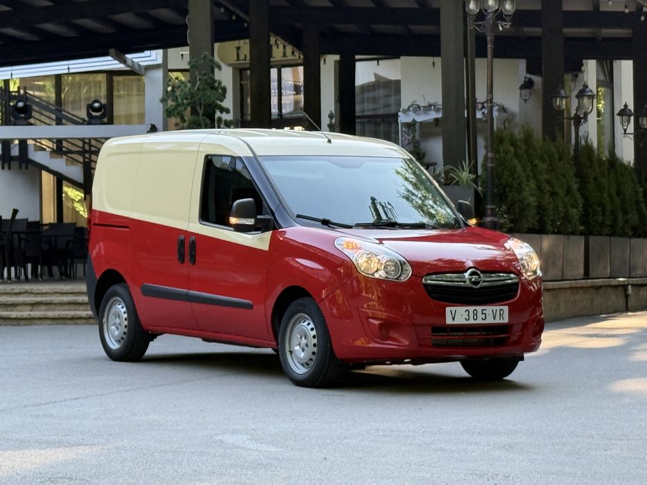 Opel Combo 1.3 Disel Caddy 2019 Clima Navi CarPlay senzori de parcare carlig remorcare Euro 6 130.000 km