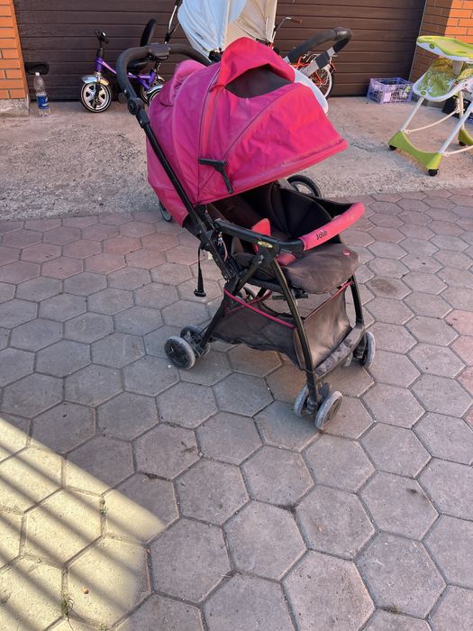 Коляска детская фирмы Jole