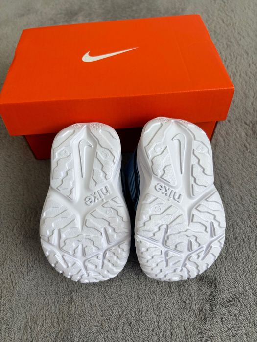 ЧИСТО НОВИ детски/бебешки обувки Nike
