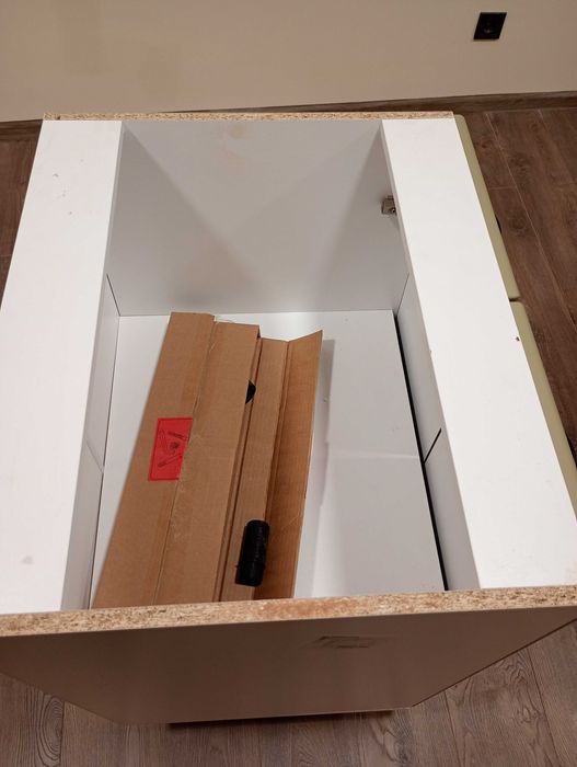 Чисто нов Сглобен Долен Кухненски Шкаф или Страница за кухня