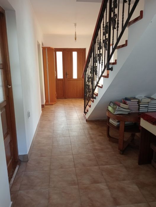 Închiriez casa la țară în localitatea Hida