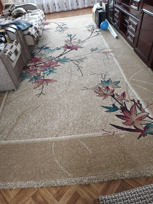 2 ковра, размер 2.5 х 5 м, в отличном состоянии