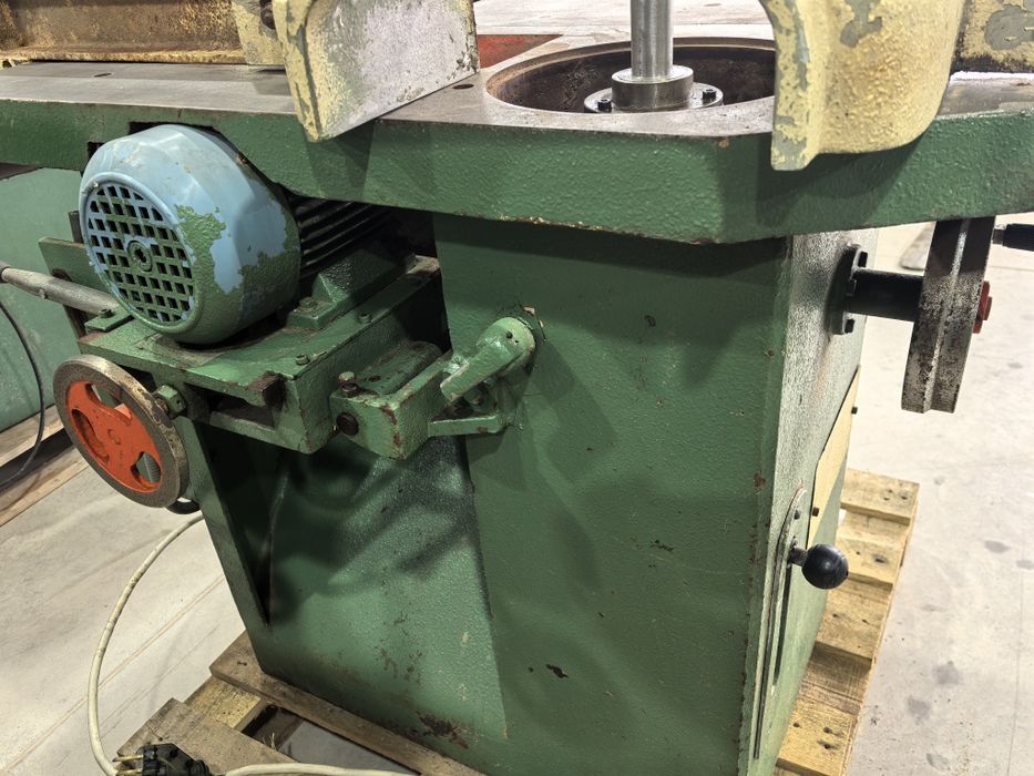 Циркуляр с карета + фреза.