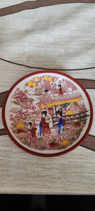 Уникална порцеланова чаша с чинийка за чай , кафе , мляко