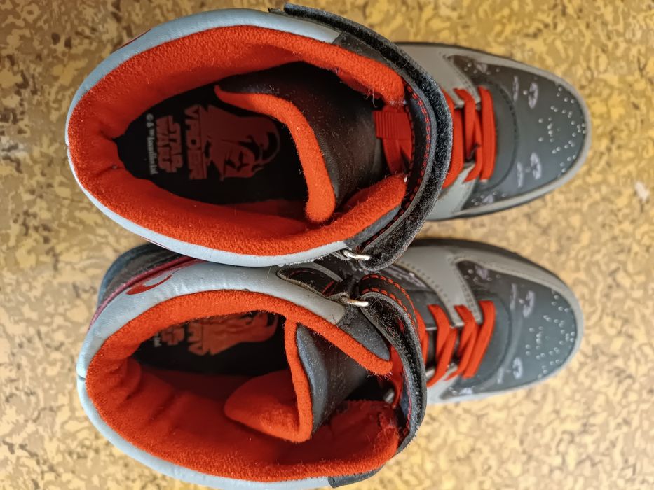 Продам ботинки для мальчика