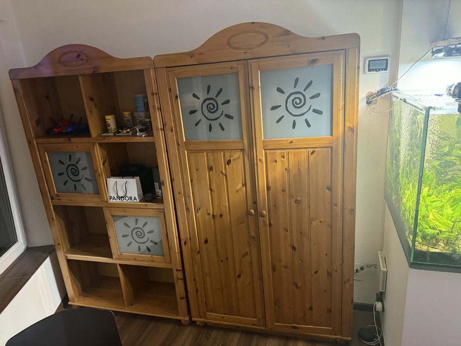 Mobila lemn masiv  foarte intretinuta