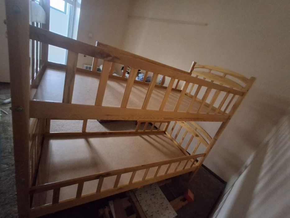 Kravat  sotiladi srochna