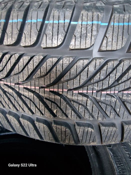 225 45 17 Kelly by/Good Year Замъка Ямбол