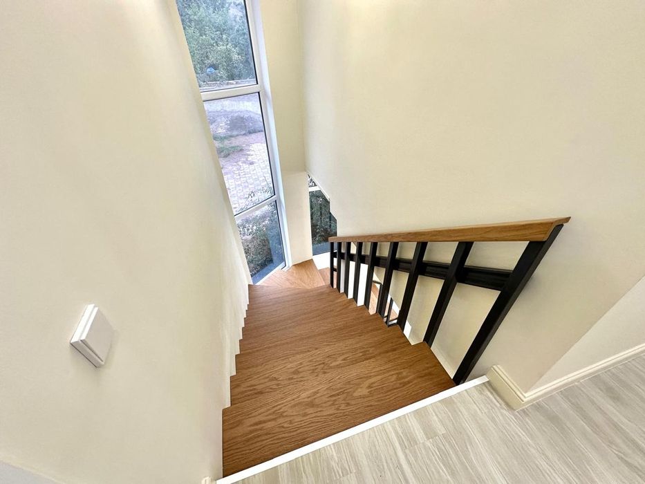 Дом с ремонтом двухэтажный с подвалом