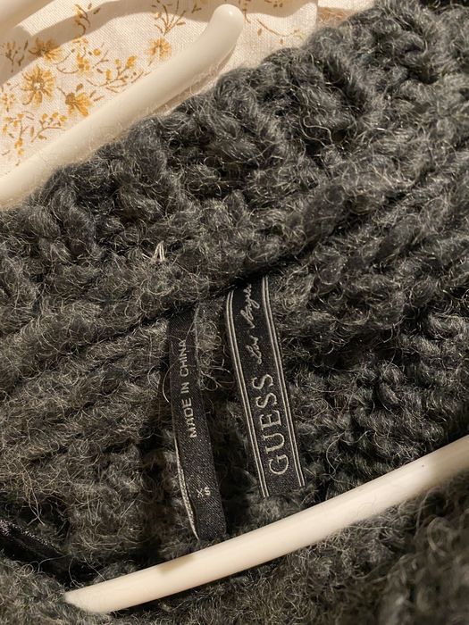 Pulover Guess din lana marimea xs