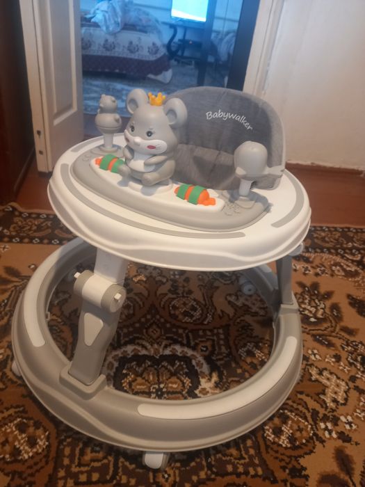 Продам Ходунки детские