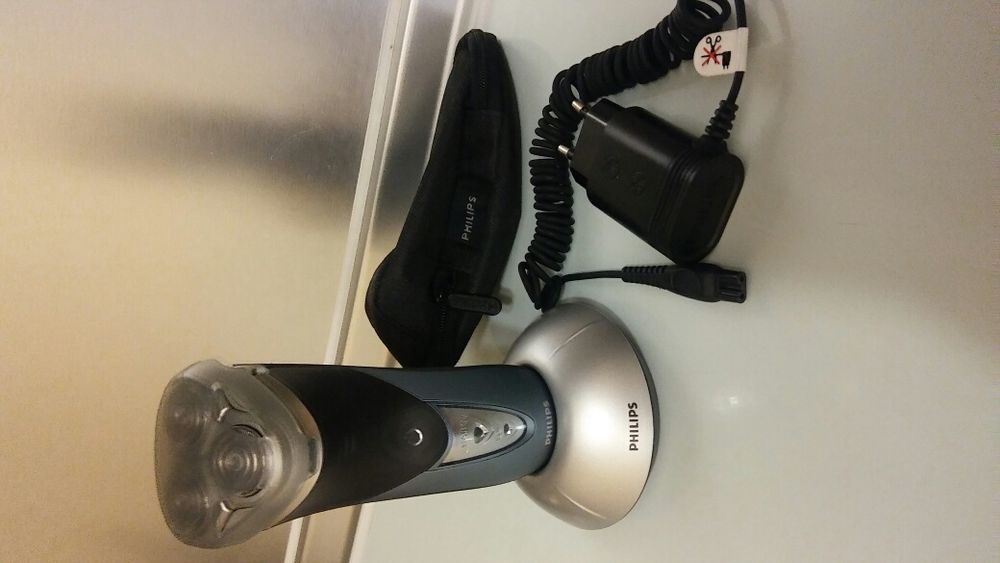 Електрическа самобръсначка Philips