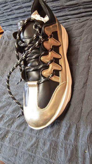 Дамски обувки естествена  кожа  LA Piovra 41 черно и златно