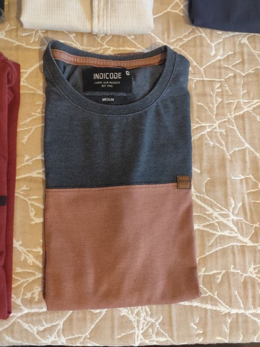 Тениски и горни дрехи размер S и М/M. Витоша 100 тениски