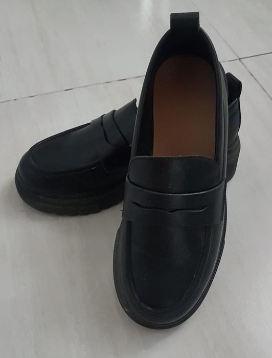 Продам лоферы чёрные