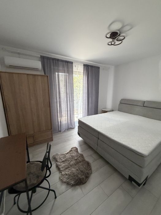 Inchiriez apartament