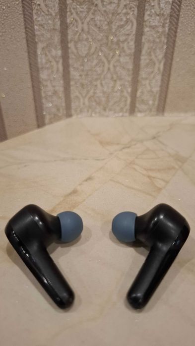 Беспроводные наушники JBL Tune 215TWS