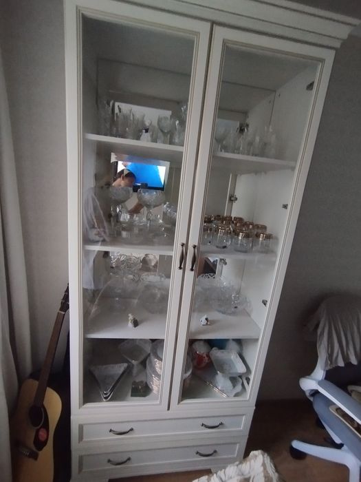 Продается! комод и витрина