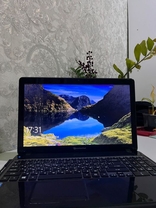 Продается ноутбук Packard bell