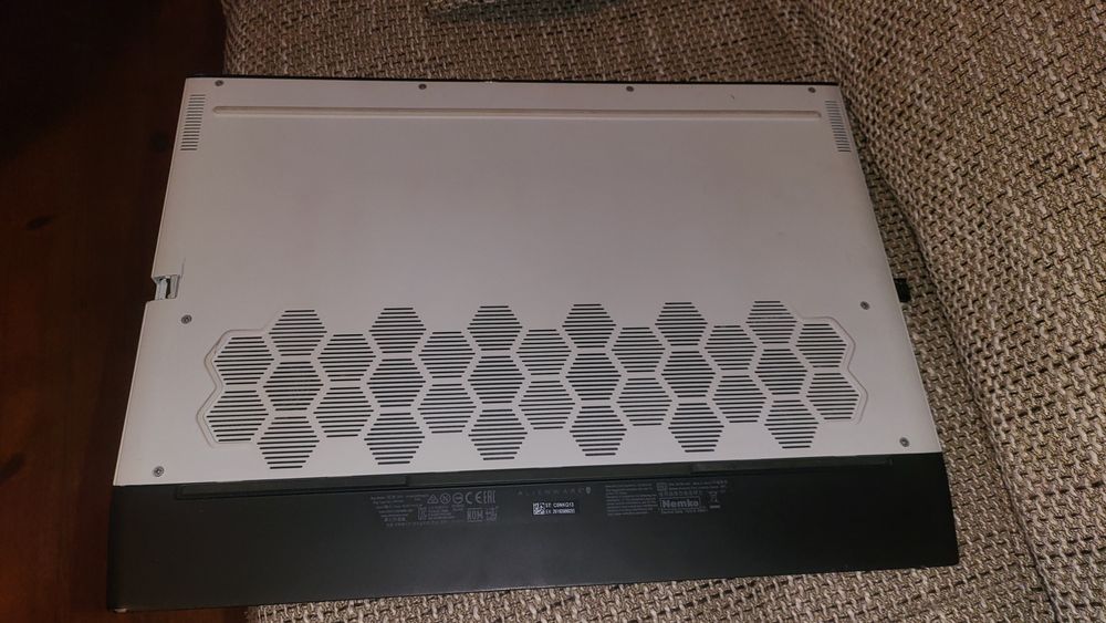 ТОП Геймърски Лаптоп Alienware m15 R3 p87f RTX2070