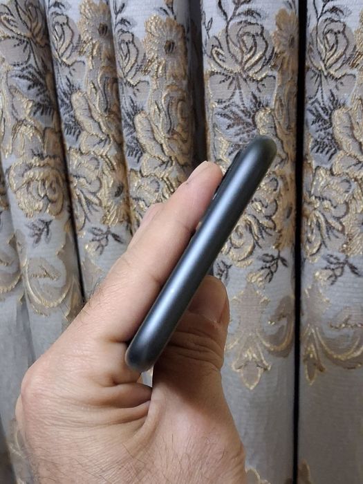 Iphone 11 sotiladi 128gb