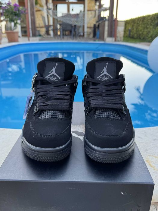 Jordan 4 Retro "Black Cat" Размер 44 EUR Мъжки Кецове + Кутия