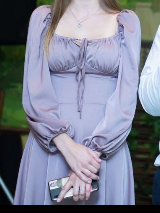 Красивое платье б/у