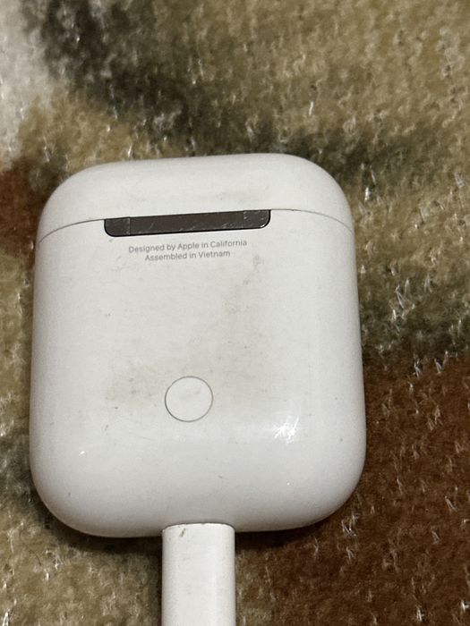 Airpods 2 кейс оригинал