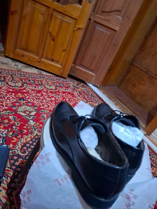 Продам кожаные зимние туфли