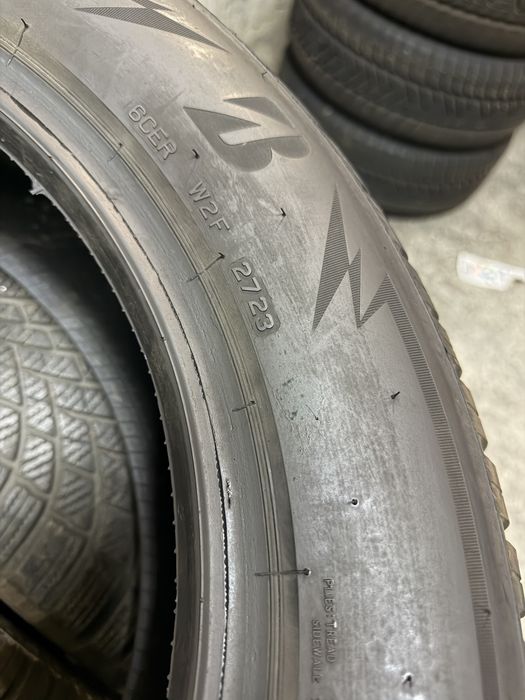 215/60/17 4 броя зимни гуми Bridgestone DOT 23