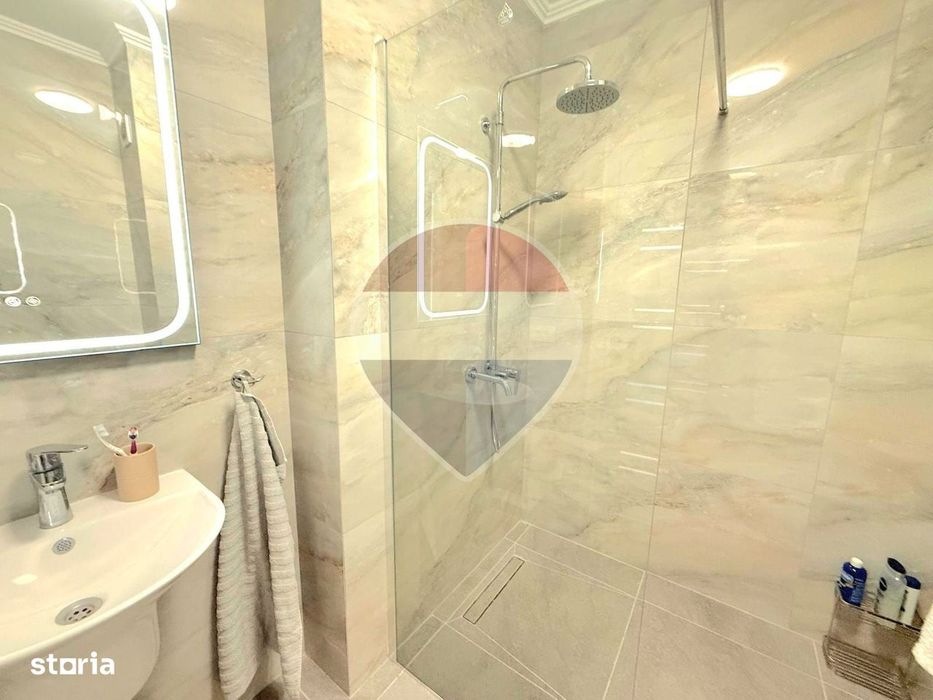 De închiriat apartament cu 3 camere+ 2 parcări Prima Arena