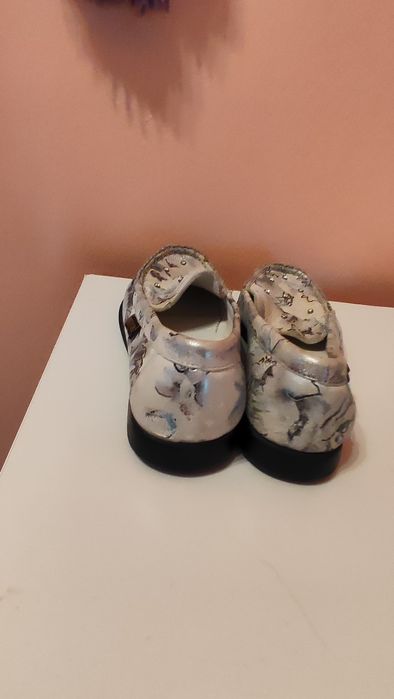 Туфли в школу для девочки