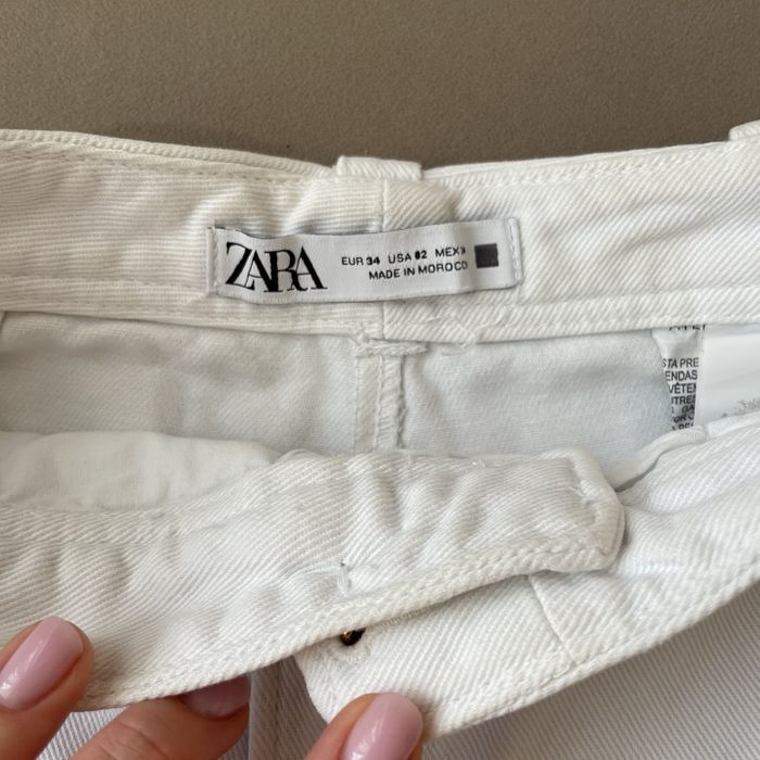 Pantaloni scurti Zara