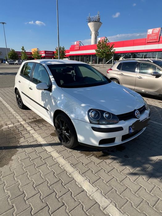 Vând Volkswagen Golf 5