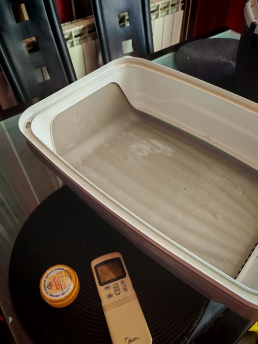 Котешка тоалетна