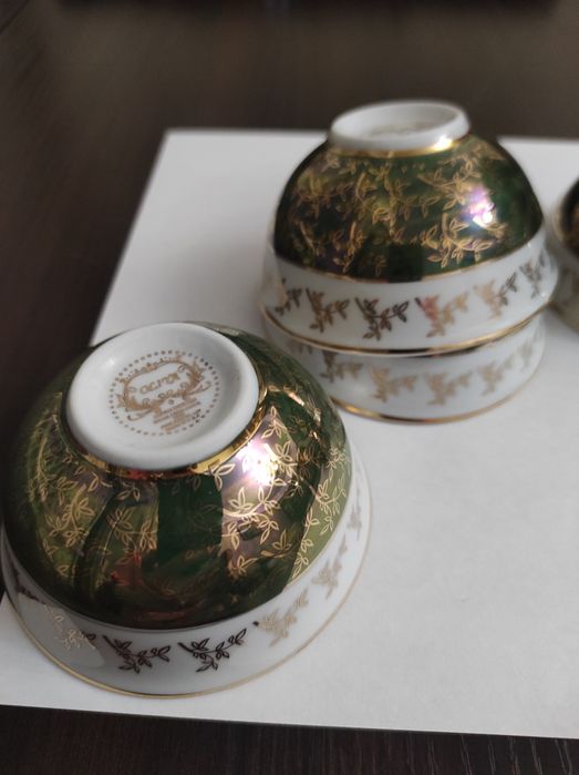 Соусники зелёные фарфоровые