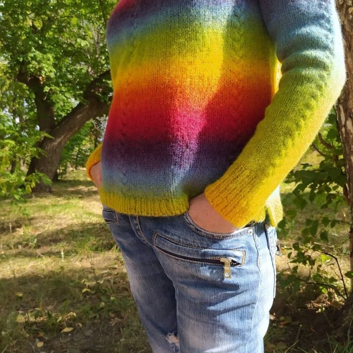 вязанная женская кофта