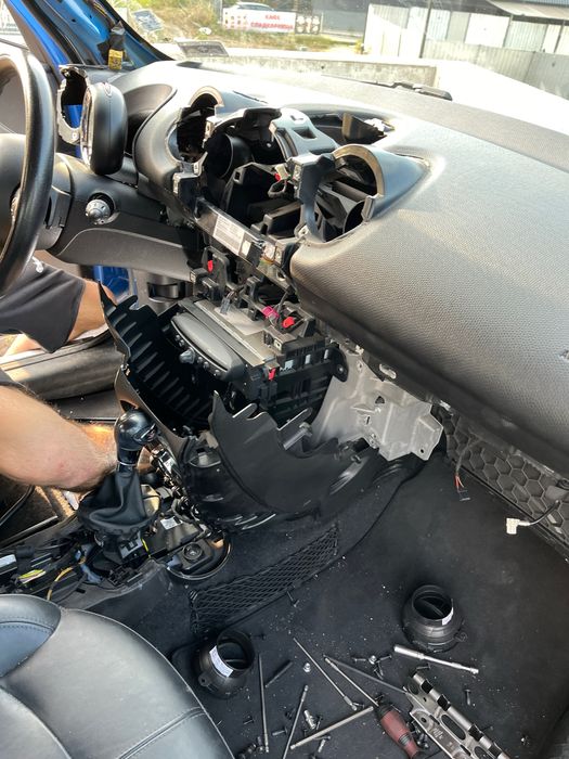 Автоключар София аварийно отключване програмиране на ключове