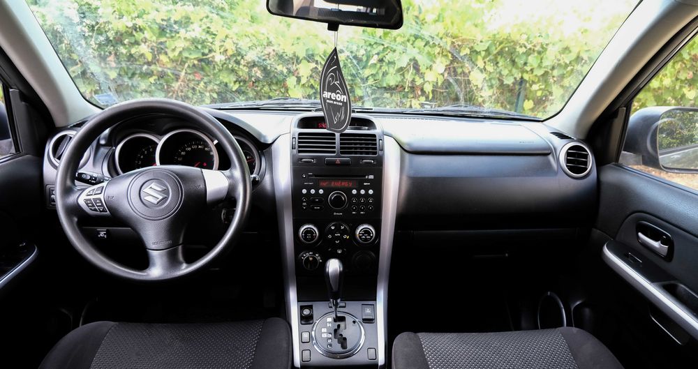 Suzuki Grand Vitara ГАЗ 2.0 бензин • Автоматик • 2006 г.